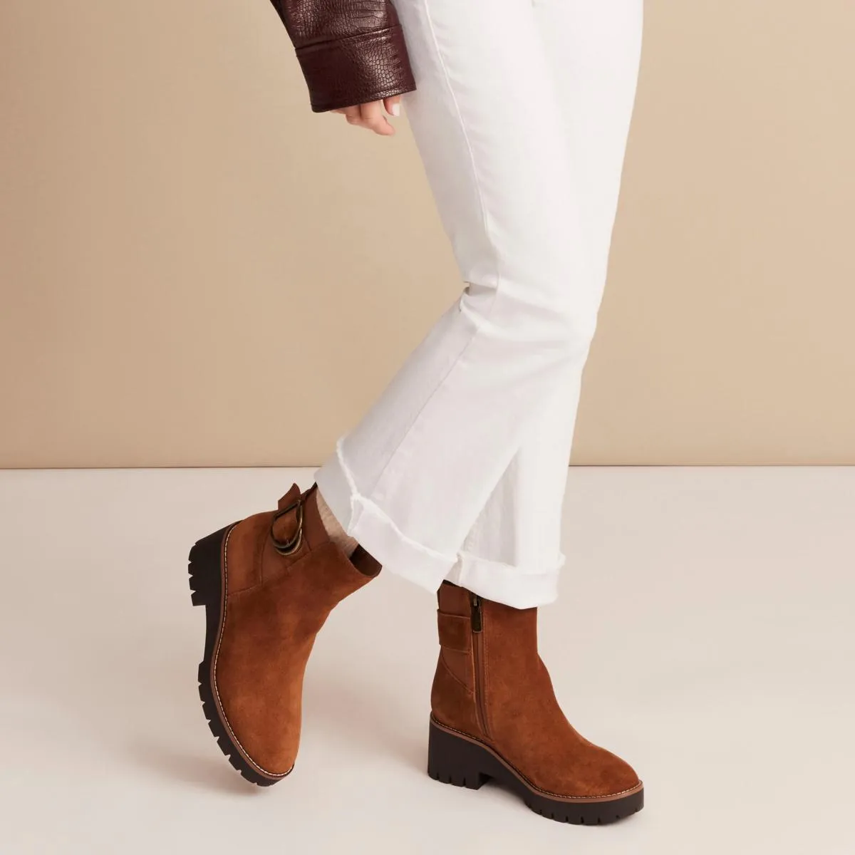      Blondo Dakota Waterproof Ankle Boot     