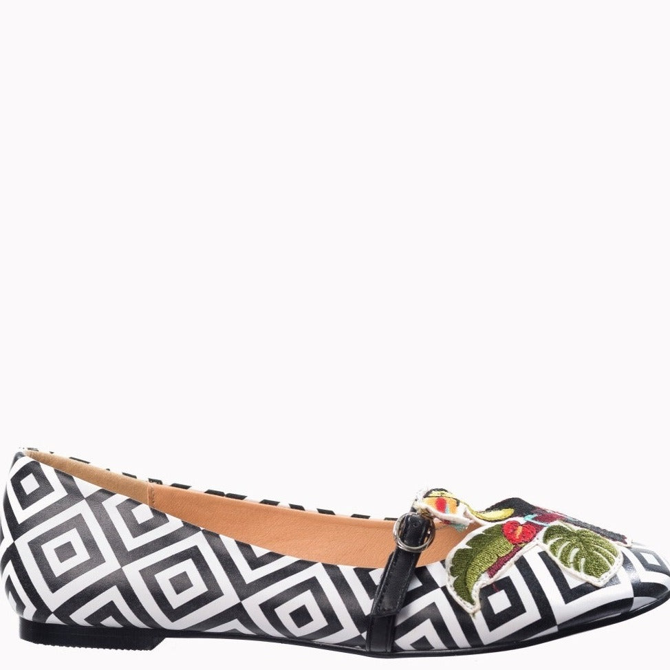 Geometric Toucan Bird Pumps