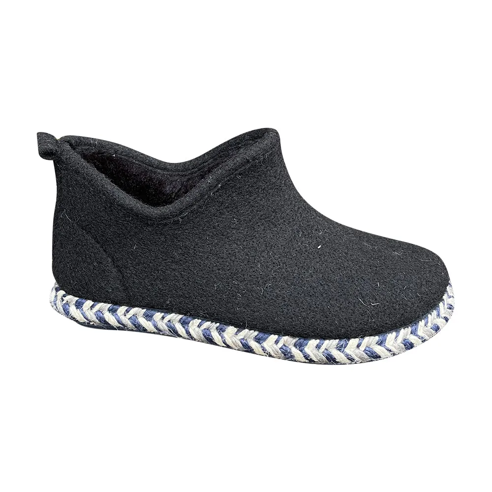 Maia Black Slipper